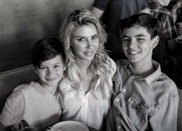
Who Is Brandi Glanville’s Model Son? All About Mason Cibrian 