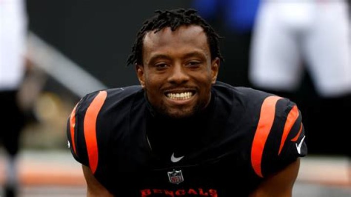 
Who Is Cincinnati Bengals Cornerback Eli Apple Mom Annie Apple? Meet Her On Twitter 