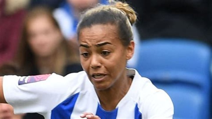 
Who Is Former Footballer Fern Whelan Partner Aileen Whelan? Relationship Status Of The Athlete 