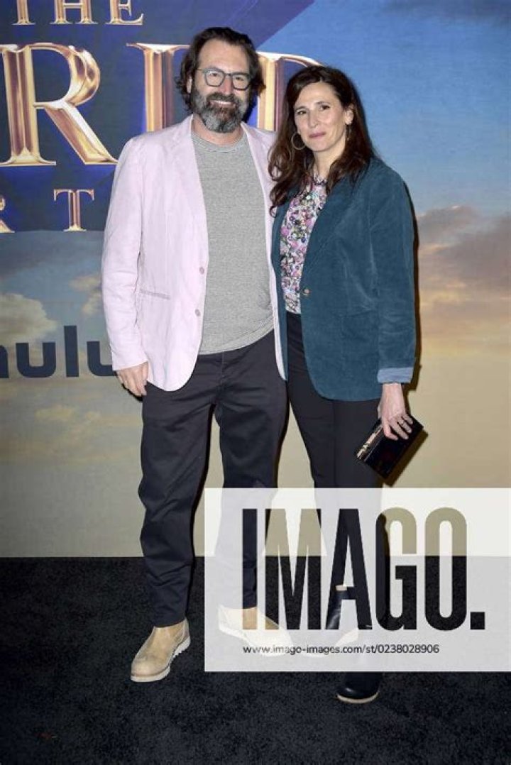 Who Is Fred Kramer? Michaela Watkins Husband