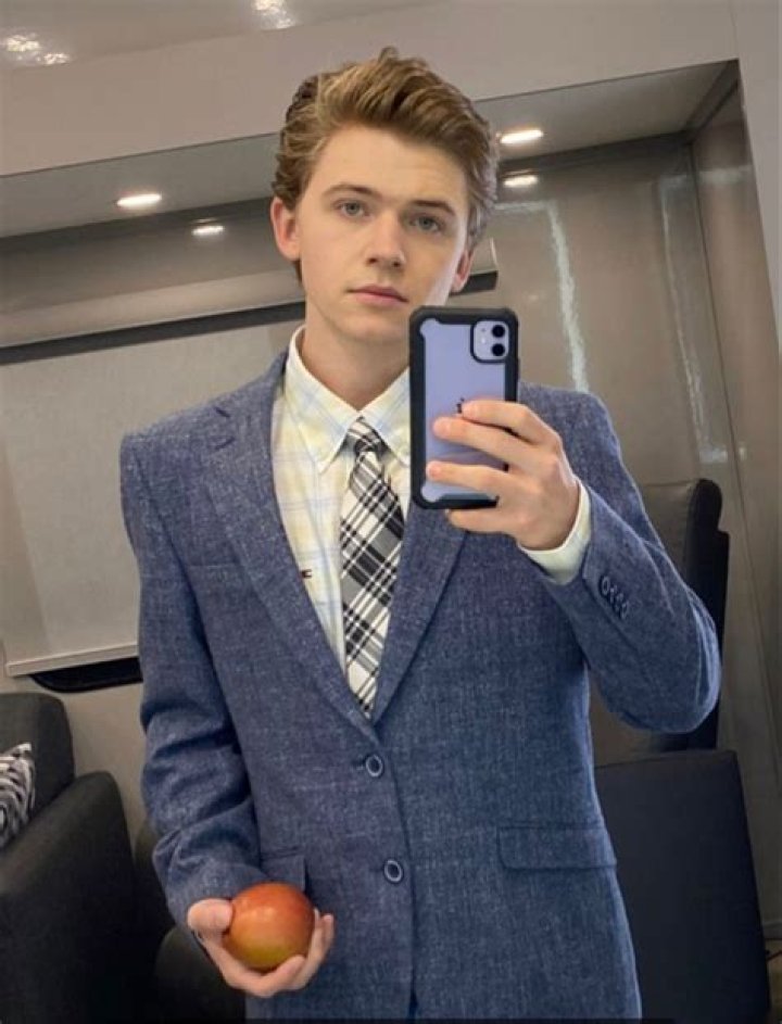 Who Is Igby Rigney Girlfriend? Wikipedia Bio Age & Instagram