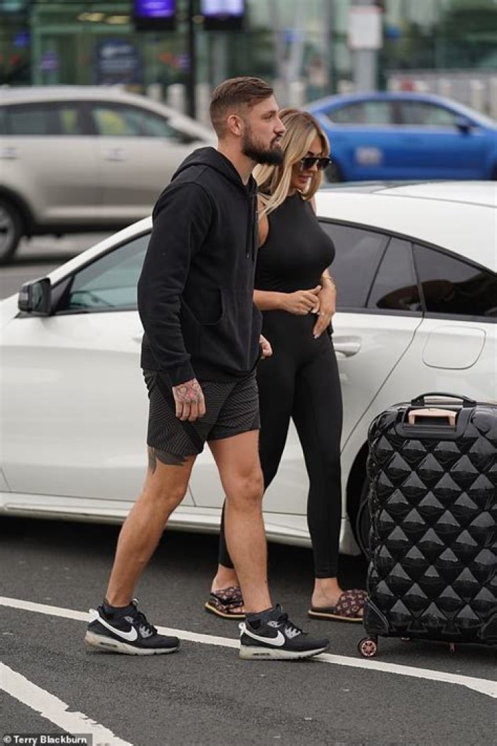 
Who Is Johnny Wilbo? Chloe Ferry New Boyfriend – Wiki And Age Now 