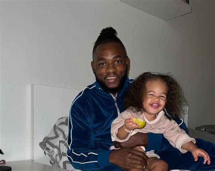 
Who Is Julia Kukharchuk | Manel Kape Wife | Married Life And Daughter Amy Kape 