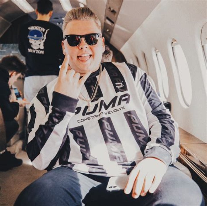 
Who is Nick Crompton? Wiki, Net Worth, Height. Is He Gay? 