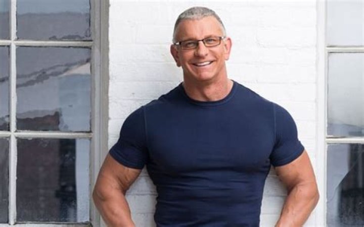 
Who is Robert Irvine? Meet the chef as he’s set to return with season 21 of Restaurant: Impossible 