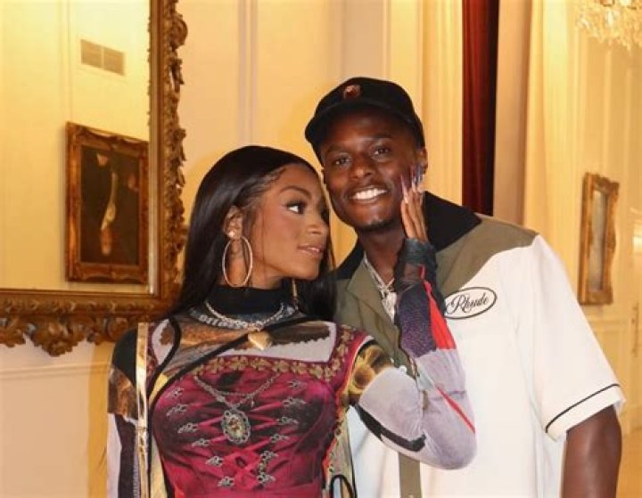 
Who Is skylarmaexo Boyfriend? 