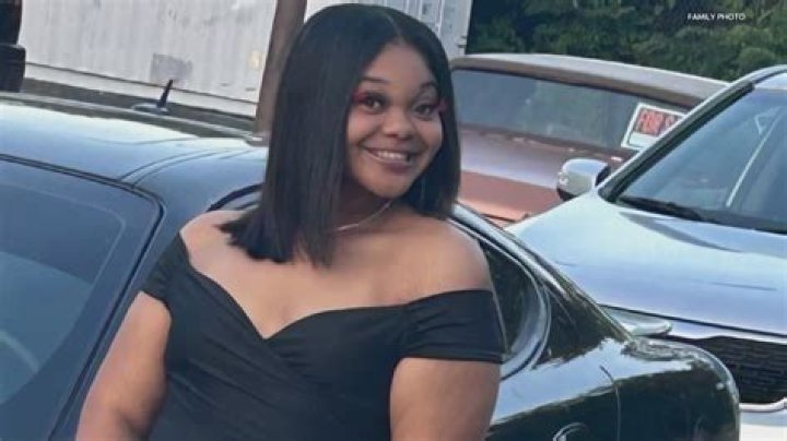 
Who is Tevis Walker? Suspect in the murder of 15-year-old Janiya Carr 