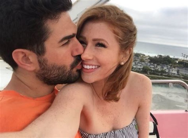 
Who is Youtube star, Abigale Mandler? Wiki: Drama, Age, Husband, Body 