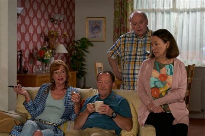 
Why Is Doon Mackichan Leaving Two Doors Down? Who Is Replacing Her On The Show? 