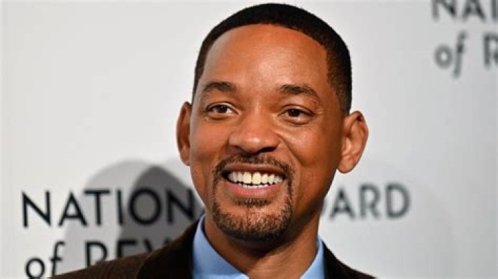 
Will Smith Jokes About Wanting To Get Back On Social Media After Oscars Slap 