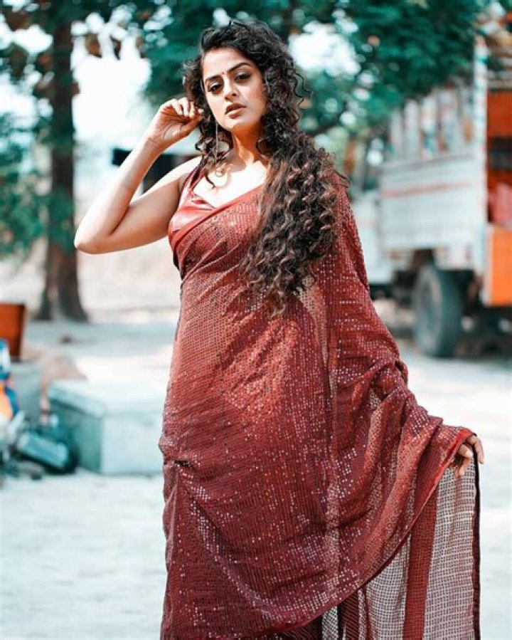 
Yamini Das Height, Weight, Net Worth, Age, Birthday, Wikipedia, Who, Nationality, Biography 