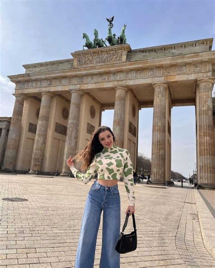 
Yeliz Korkmaz – Semiraminta TikTok, Height, Age, Boyfriend, Biography, Wiki, Net Worth 