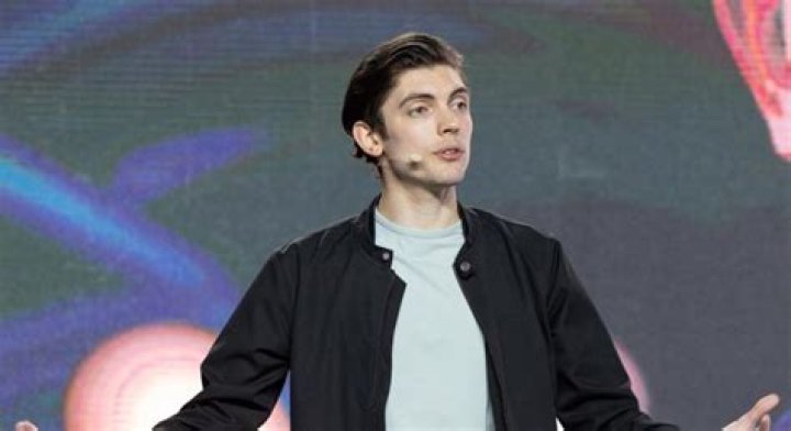 
Zach Pincince Height, Weight, Net Worth, Age, Birthday, Wikipedia, Who, Nationality, Biography 