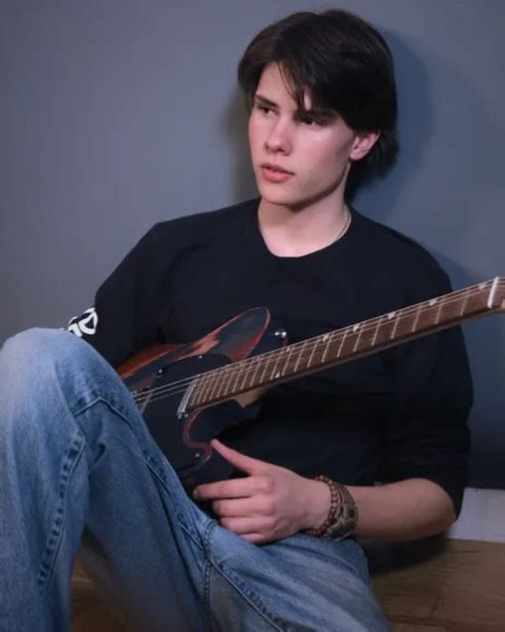 Zebastin Borjeau Height, Weight, Net Worth, Age, Birthday, Wikipedia, Who, Nationality, Biography